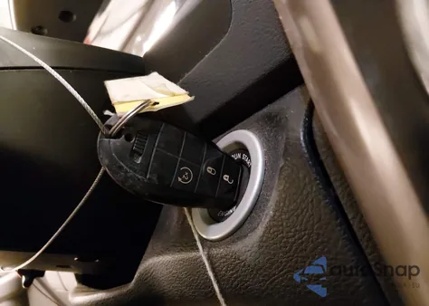 2015 Ram 1500 Outdoorsman z USA, uszkodzony, nr VIN 1C6RR7LT1FS726238